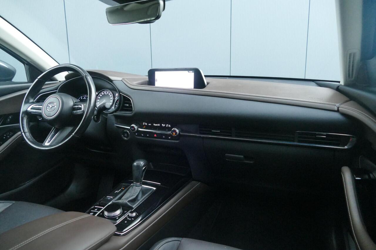 Mazda CX-30 2.0 e-SkyActiv-X M Hybrid Luxury | ALL-SEASON | TREKHAAK | PANO | BOSE | HEAD-UP | RIJKLAARPRIJS |