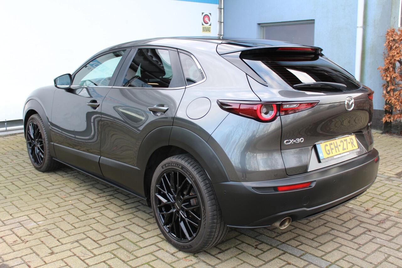 Mazda CX-30 2.0 e-SkyActiv-X M Hybrid Comfort | Incl. 12 maanden Garantie | 360* Camera | Adaptive cruise controle | Lane assist | Stoel/Stuur verwarming | Elektrische kofferbakklep | Dodenhoeksensoren | Keyless start | Head-Up Display | Parkeersensoren V+A | Climate