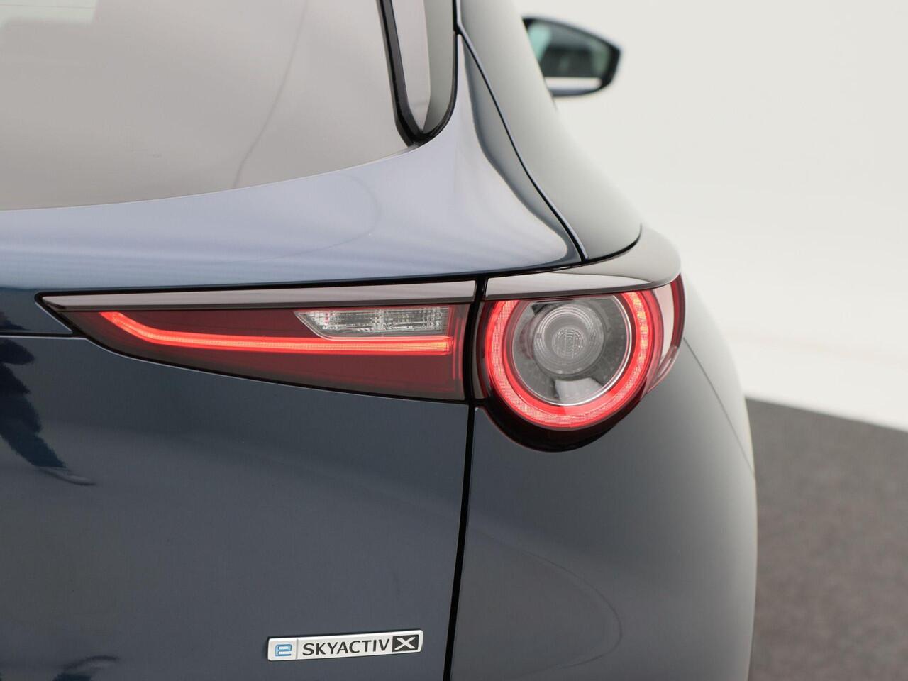 Mazda CX-30 2.0 e-SkyActiv-X M Hybrid Luxury Adaptive Cruise | Navigatie | Camera | Stoel- & Stuurverwarming | Apple CarPlay/Android auto | 44.055 km!!