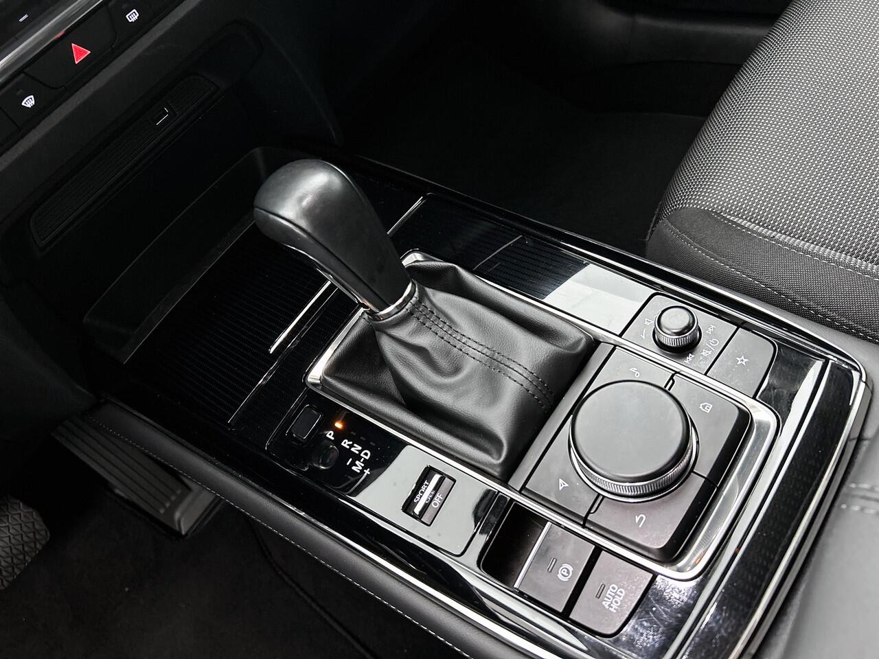 Mazda CX-30 2.0 e-SkyActiv-G M Hybrid | Achteruitrijcamera | Trekhaak | Lage kilometerstand | Navigatiesysteem |