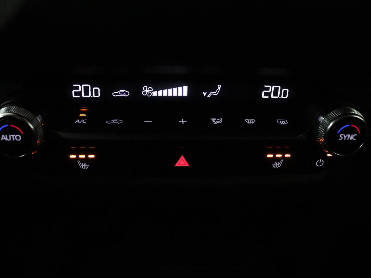 Mazda CX-30 2.5 e-SkyActiv-G M Hybrid Nagisa automaat | Navigatie | Camera | LM velgen | Half leder | Elektrisch verstelb. bestuurdersstoel met geheugen |