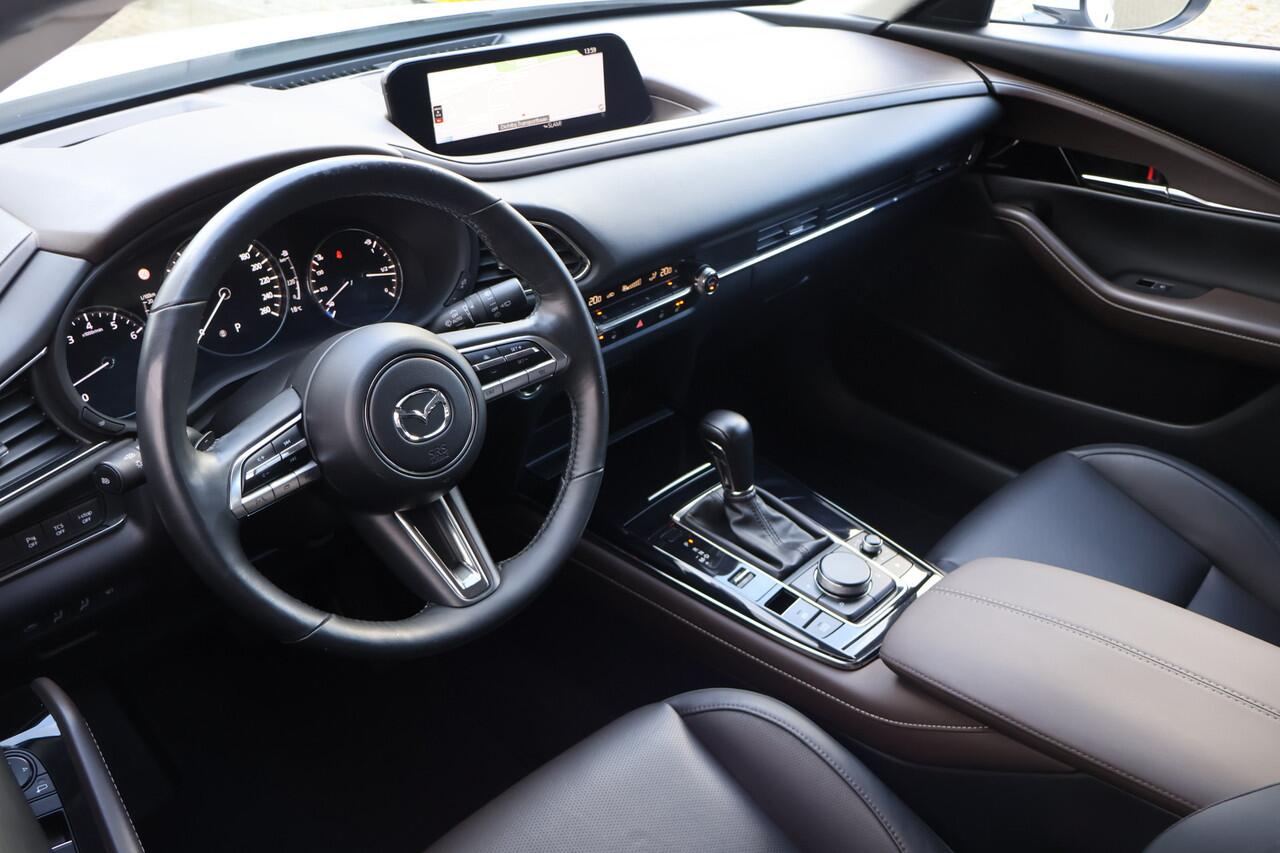 Mazda CX-30 2.0 e-SkyActiv-G M Hybrid Luxury .