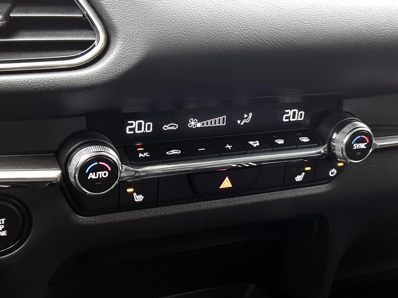 Mazda CX-30 2.0 e-SkyActiv-G M Hybrid Homura Stoelverwarming / Parkeerhulp / Lane assist