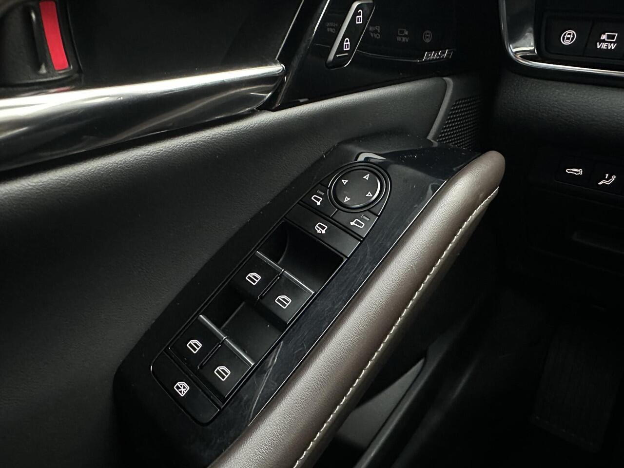 Mazda CX-30 2.0 e-SkyActiv-X M Hybrid Luxury AUTOMAAT | SCHUIFKANTELDAK | 360 CAMERA | AFNEEMBARE TREKHAAK | AERO PACK |