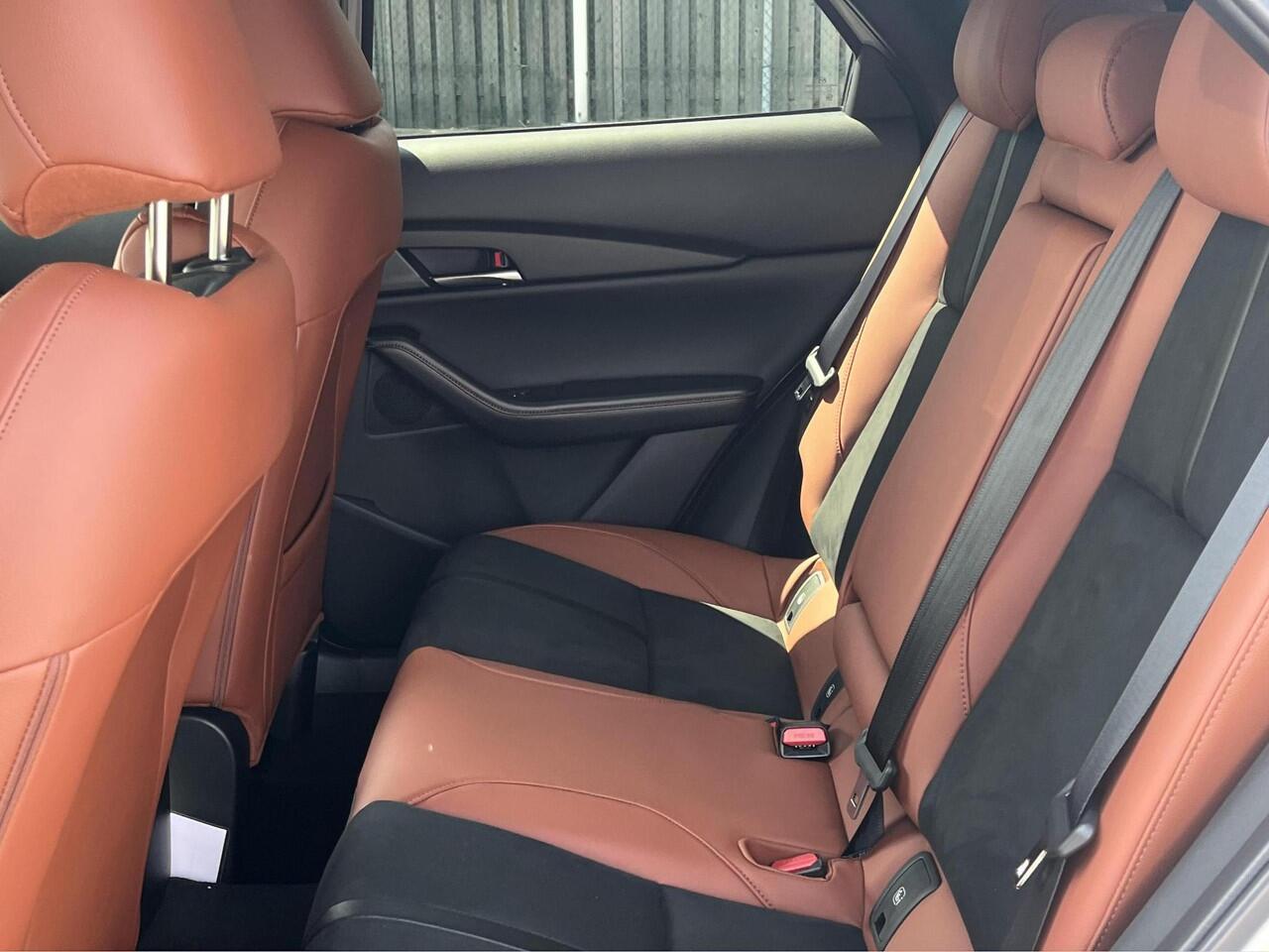 Mazda CX-30 2.0 e-SkyActiv-X M Hybrid Nagisa 186PK | half leder | Navigatie | BOSE Audio |