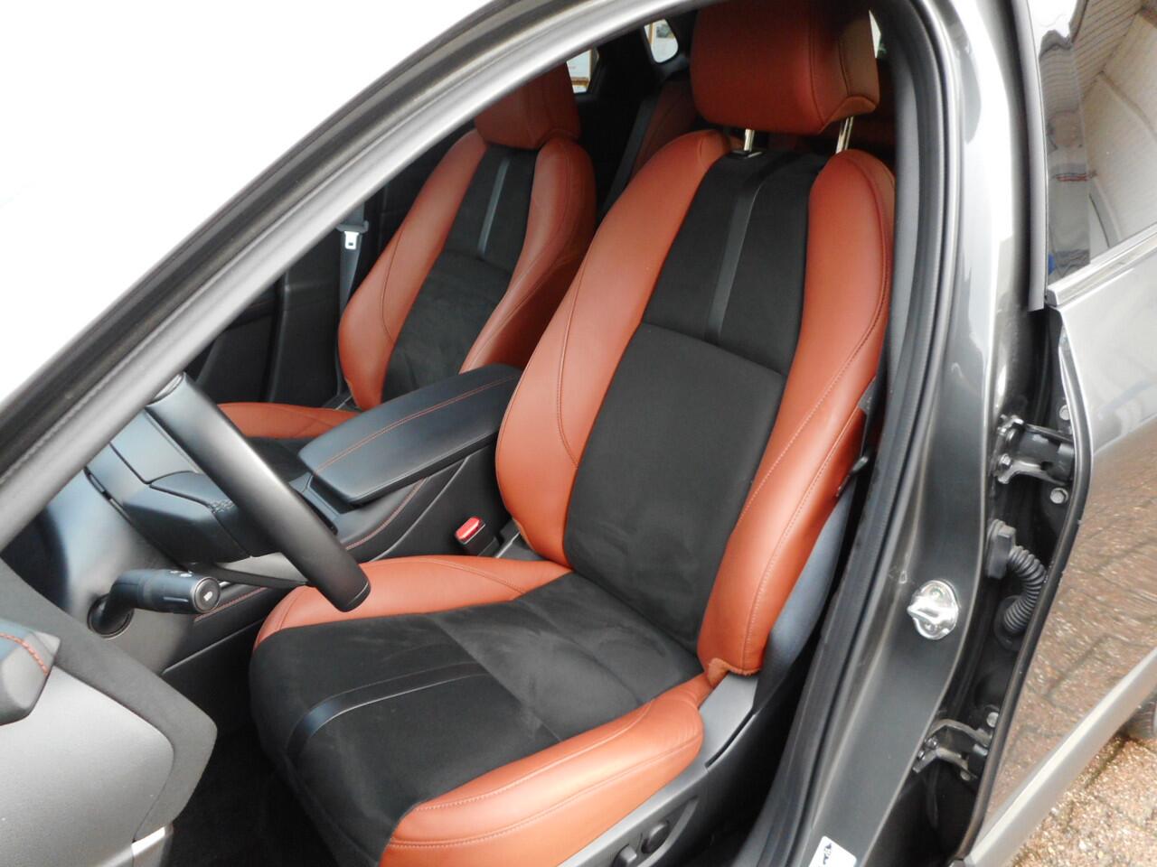 Mazda CX-30 2.0 e-SkyActiv-G M Hybrid Nagisa