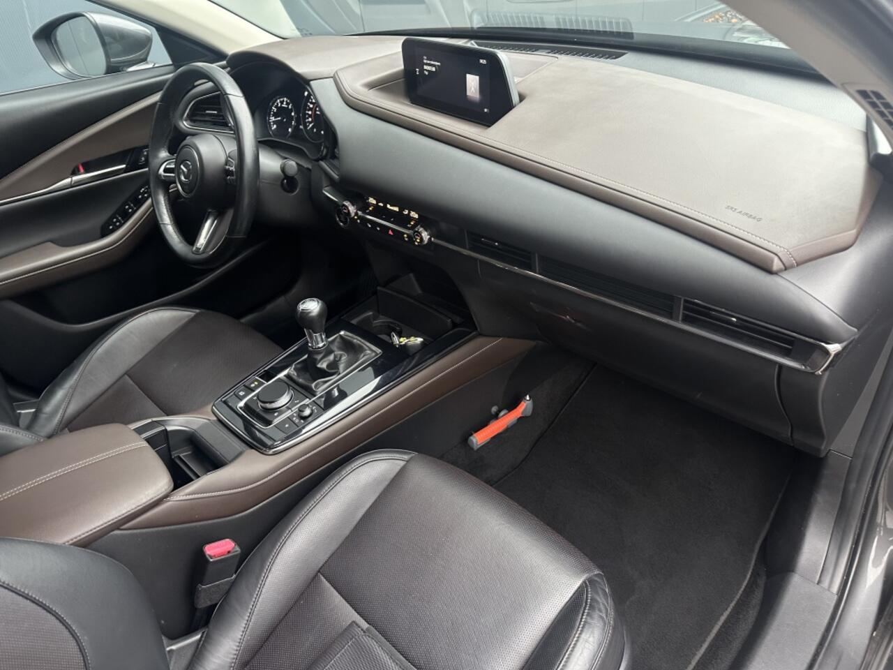 Mazda CX-30 2.0 SkyActiv-X 180pk Luxury / NL auto / Dealeronderhouden