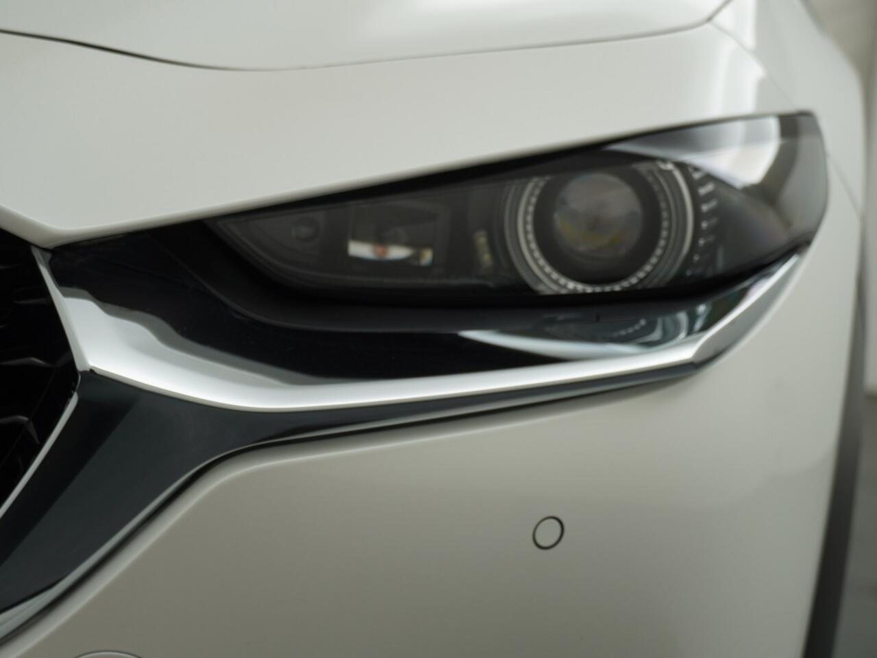 Mazda CX-30 Skyactiv-X 186 Sportive/18"/Bose/Electr. a klep