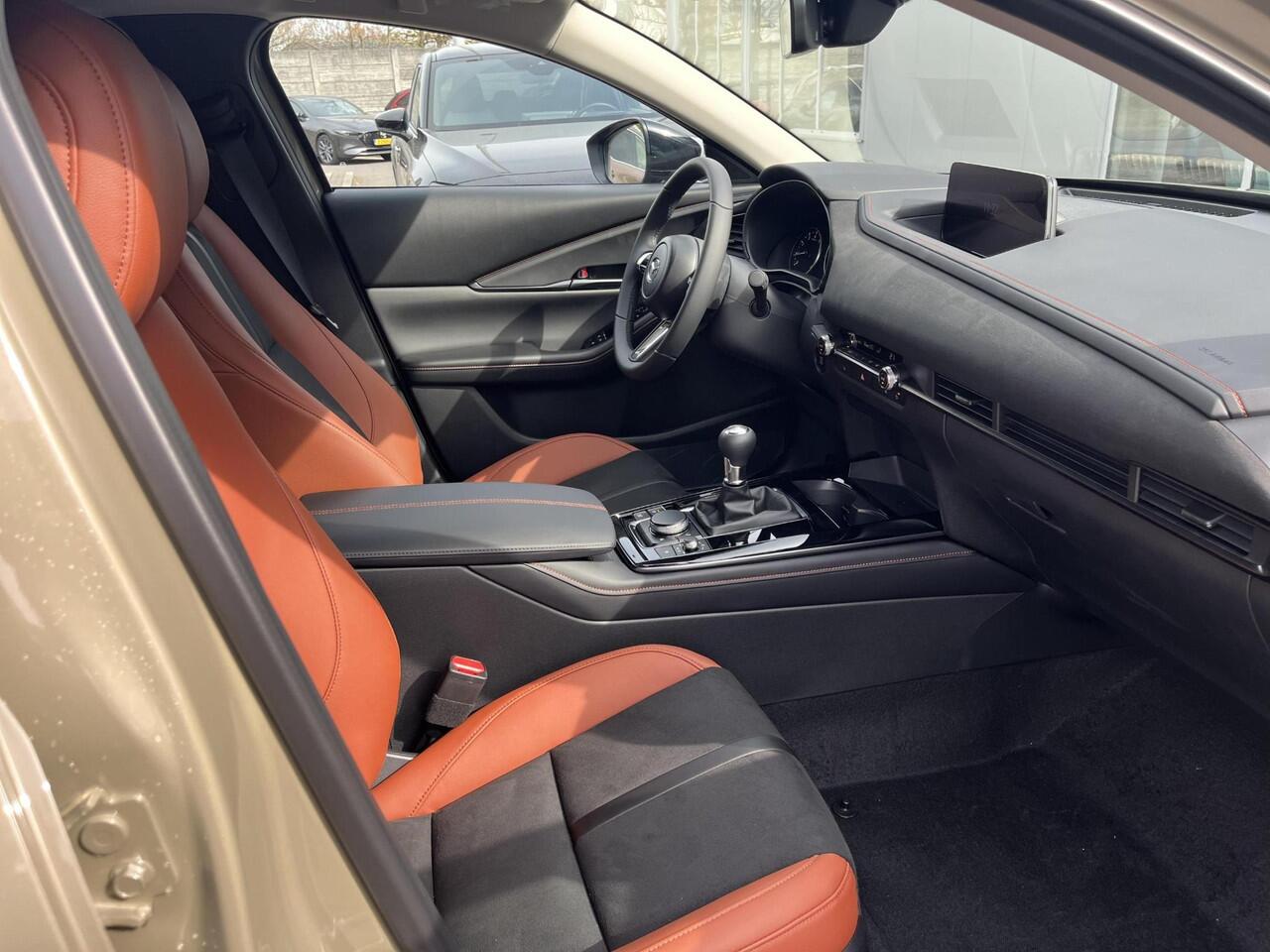 Mazda CX-30 2.5 e-SkyActiv-G M Hybrid Nagisa | Half leder | Navigatie | BOSE Audio | Elektrische achterklep