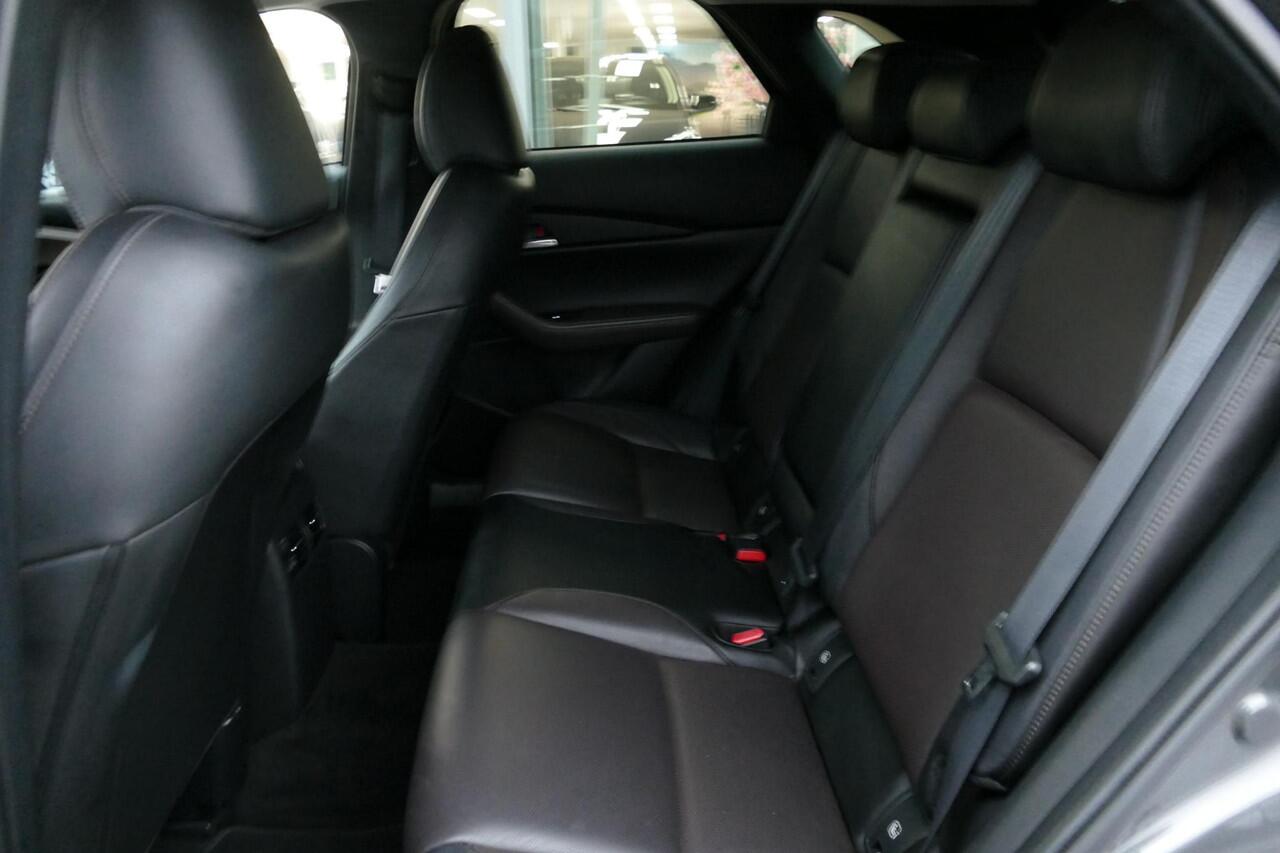 Mazda CX-30 2.0 e-SkyActiv-X M Hybrid Luxury | Stoelgeheugenfunctie | Stoelverwarming | Stuurwielverwarming | Rijklaarprijs
