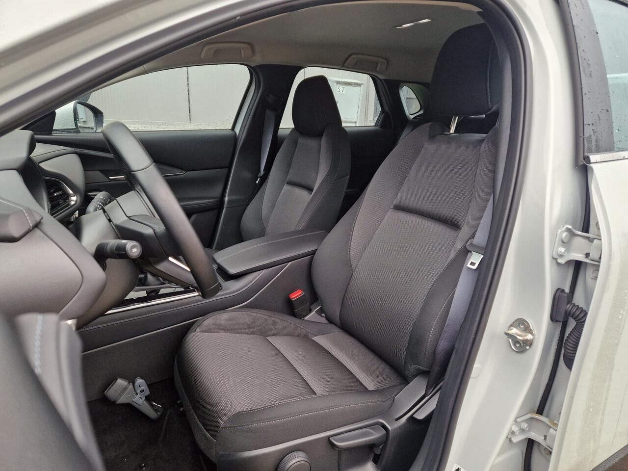 Mazda CX-30 2.0 e-SkyActiv-G 122 M Hybrid Exclusive-line NAVI | ACHTERUITRIJCAMERA | 18 INCH LMV TREKHAAK | PARKEERSENSOREN