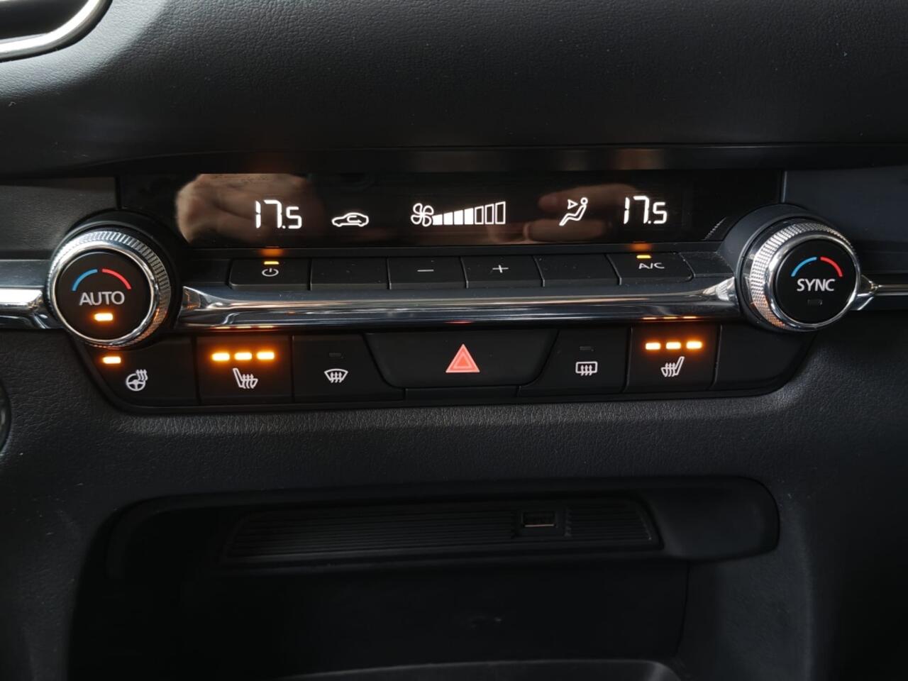 Mazda CX-30 2.0 SA-G Comfort, CAMERA / STOEL+STUUR V.W.