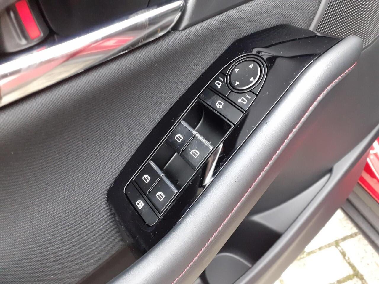 Mazda CX-30 2.5 e-SkyActiv-G M 140pk Hybrid AT Homura | Rijklaar | Apple Carplay | Cruise Adaptief | Camera