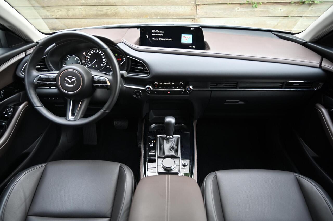 Mazda CX-30 e-SkyActiv-G 150 automaat Exclusive-line met Black Comfort Pack/Driver Assistance & Sound Pack en Design Pack *Dealeronderhouden* *BTW* *All-in prijs*