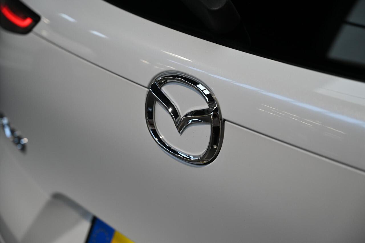 Mazda CX-30 e-SkyActiv-X 180 6MT Luxury met I-activsense *Dealeronderhouden* *All-in prijs*