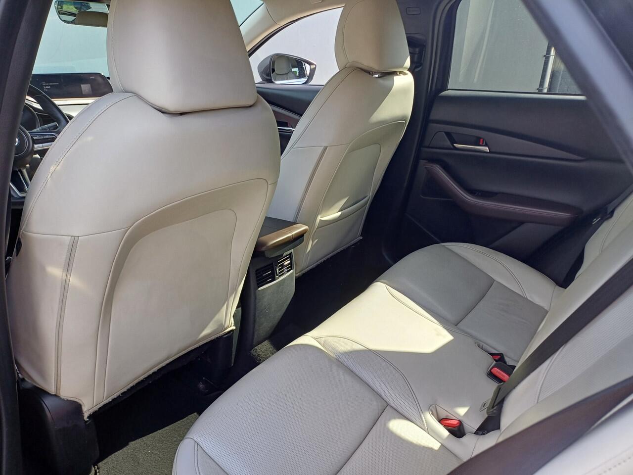 Mazda CX-30 2.0 e-SkyActiv-X M Hybrid Luxury | BOSE AUDIO | CRUISECONTROL | STOEL/STUUR VERWARMING | Wij bieden ook financiering mogelijkheden aan.