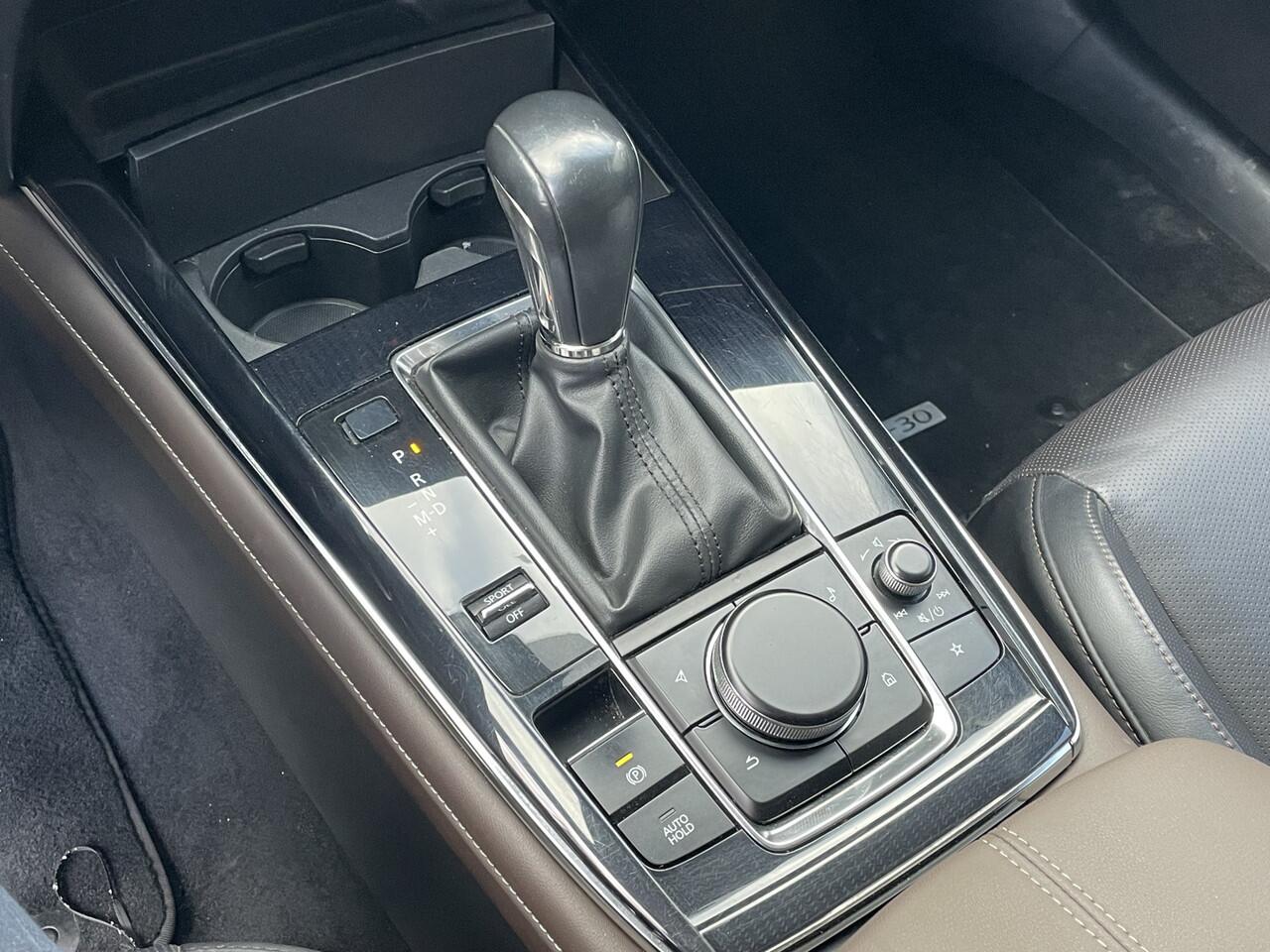 Mazda CX-30 2.0 e-SkyActiv-X 180 M Hybrid Luxury | AUTOMAAT | LEDER | BOSE | CLIMA | 18 INCH LMV | WINTERPAKKET