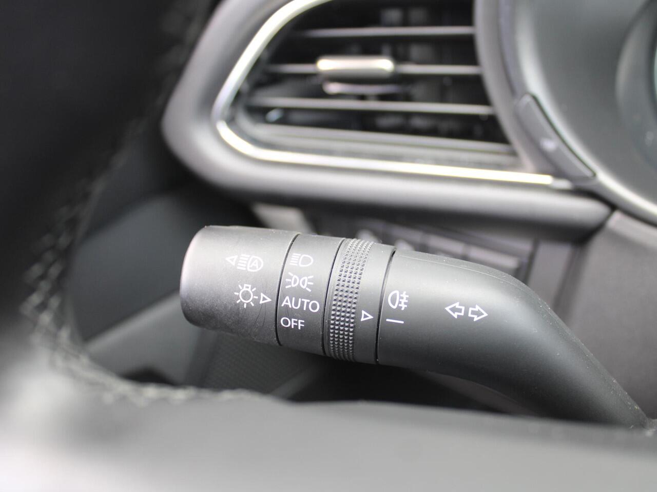 Mazda CX-30 2.0 e-SkyActiv-X M Hybrid Homura | Camera | Cruise adapt. | Stoelverwarming | 18" LM | Elek. achterklep | HUD | LED |