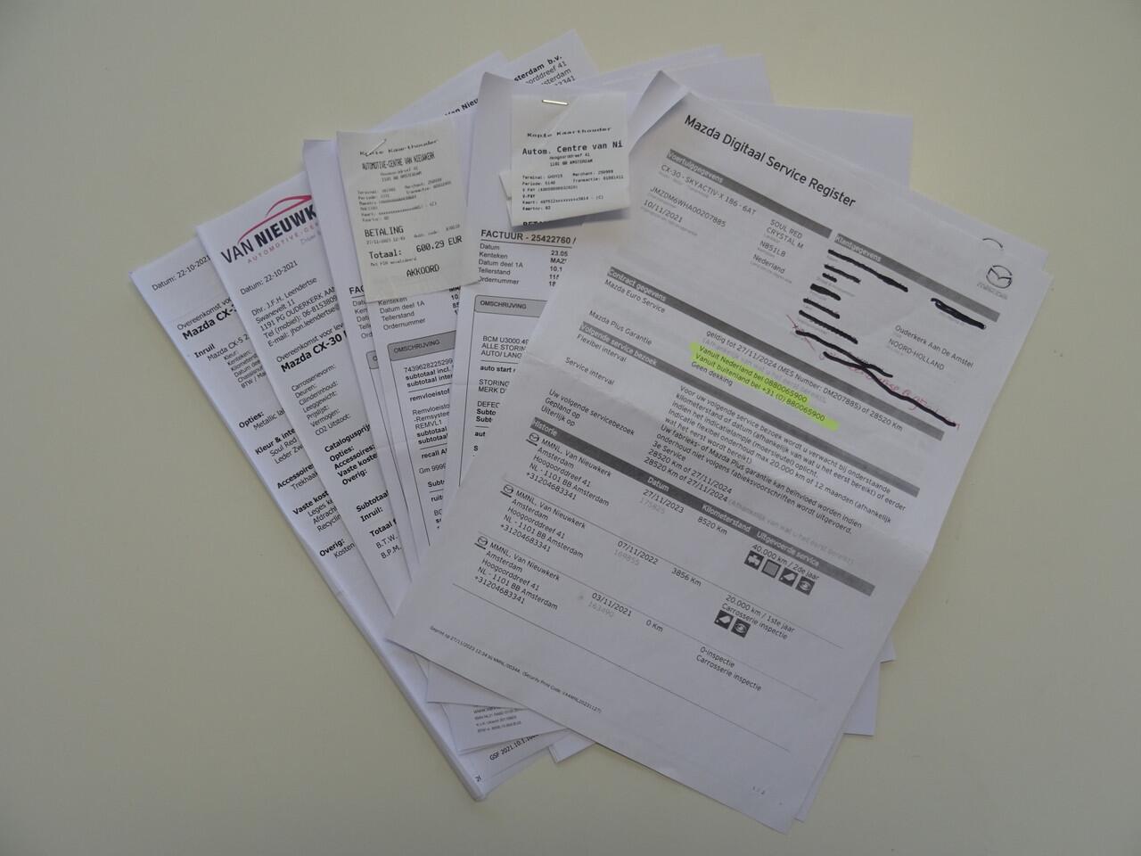 Mazda CX-30 2.0 e-SkyActiv-X M Hybrid Luxury * LAGE KM * LEER * HEAD-UP !!