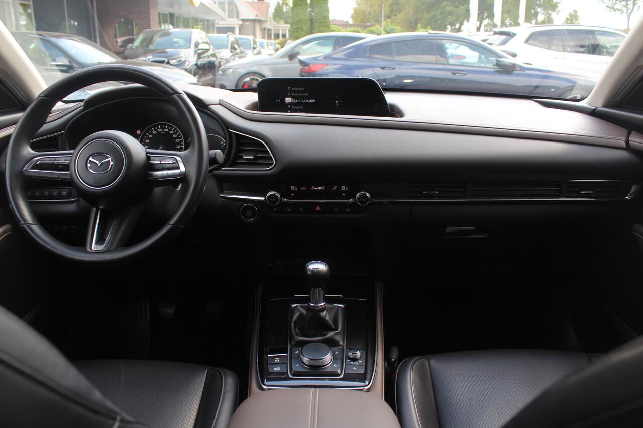 Mazda CX-30 2.0 e-SkyActiv-X M Hybrid Luxury / Schiufdak / 360Camera / Head-up / Leder / 18'' / Navigatie / Stoelverwarming / DAB / ACC