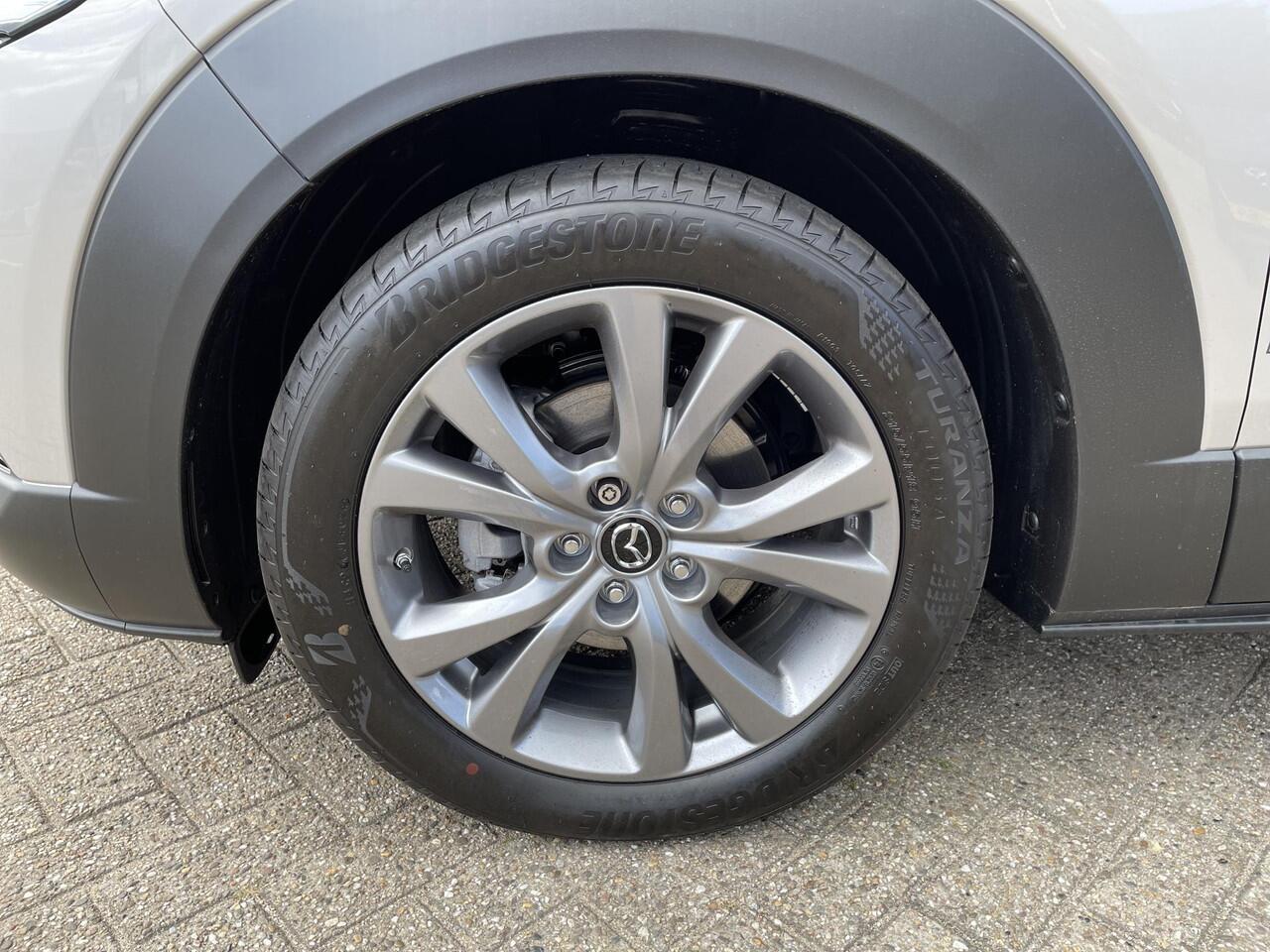 Mazda CX-30 2.0 e-SkyActiv-X 186 M Hybrid Centre Line , Demovoordeel ¤ 5.040,-, Adap. Cruise, Clima, Stoelverwarming, Stuurverwarming, LMV 18 Inch, Stoffen bekleding, Camera, PDC, Navi, HUD, Apple Carplay