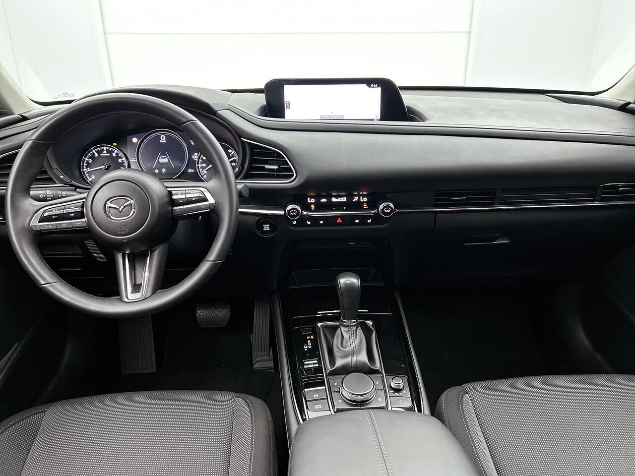 Mazda CX-30 2.0 e-SkyActiv-G M Hybrid | Achteruitrijcamera | Trekhaak | Lage kilometerstand | Navigatiesysteem |