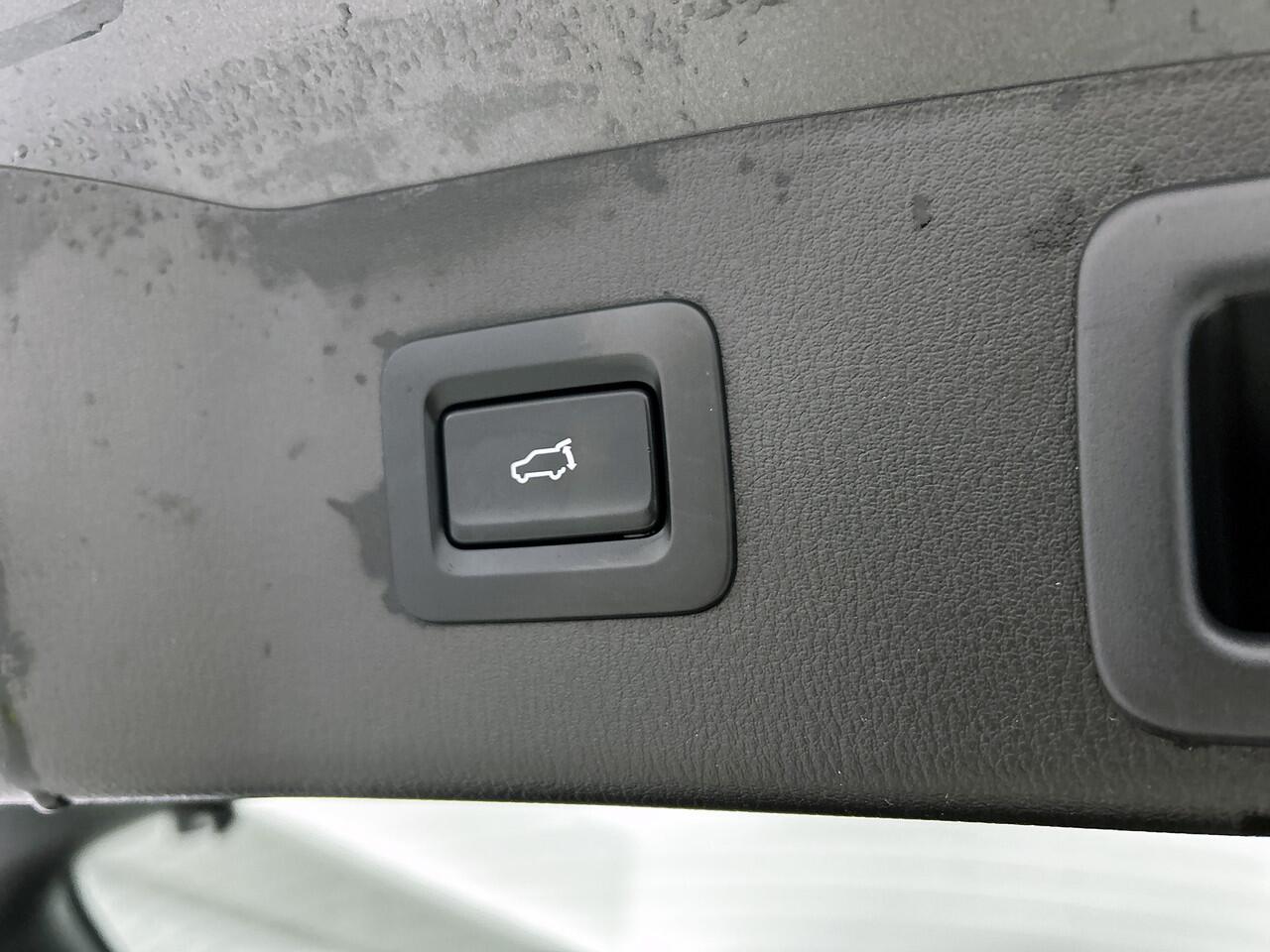 Mazda CX-5 2.0 e-SkyActiv-G M Hybrid 165 Homura Interesse in dit voertuig? Hij is uitsluitend te bezichtigen op afspraak.