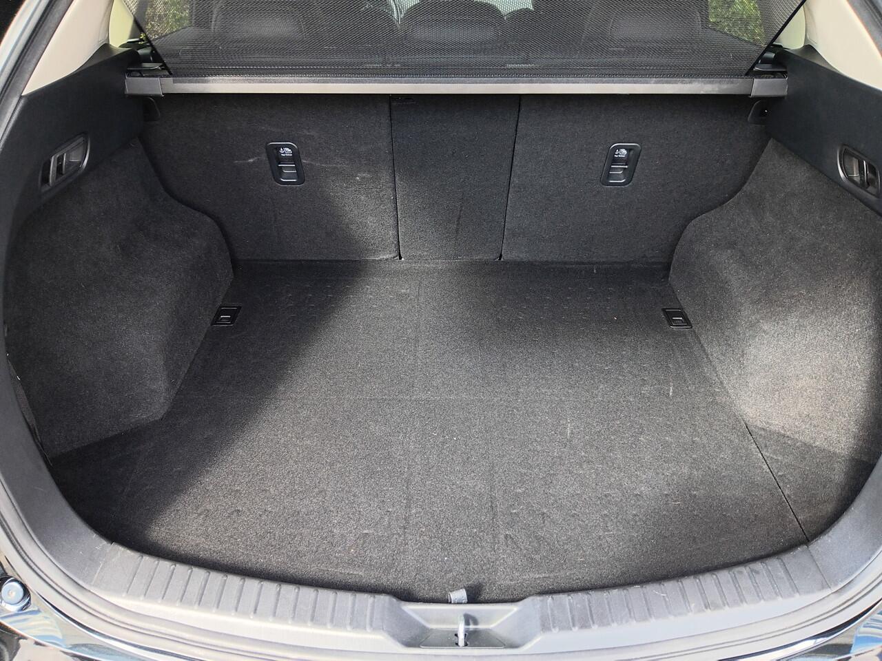 Mazda CX-5 2.0 SkyActiv-G 165 Luxury AUTOMAAT, Leder, Navi, Clima, Head-up, etc. incl. 12 MND BOVAGGARANTIE stoelkoeling voor, stoelverwarming voor én achter, zeer compleet!