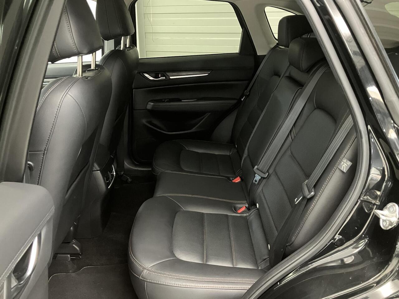 Mazda CX-5 2.0 SkyActiv-G 165 Business Luxury / Eerste Eigenaar / Trekhaak 2000 KG / Lederen Bekleding / Memory Seats / HUD / Bose Audio / Stoelverwarming en Ventilatie / Navigatie / Camera /