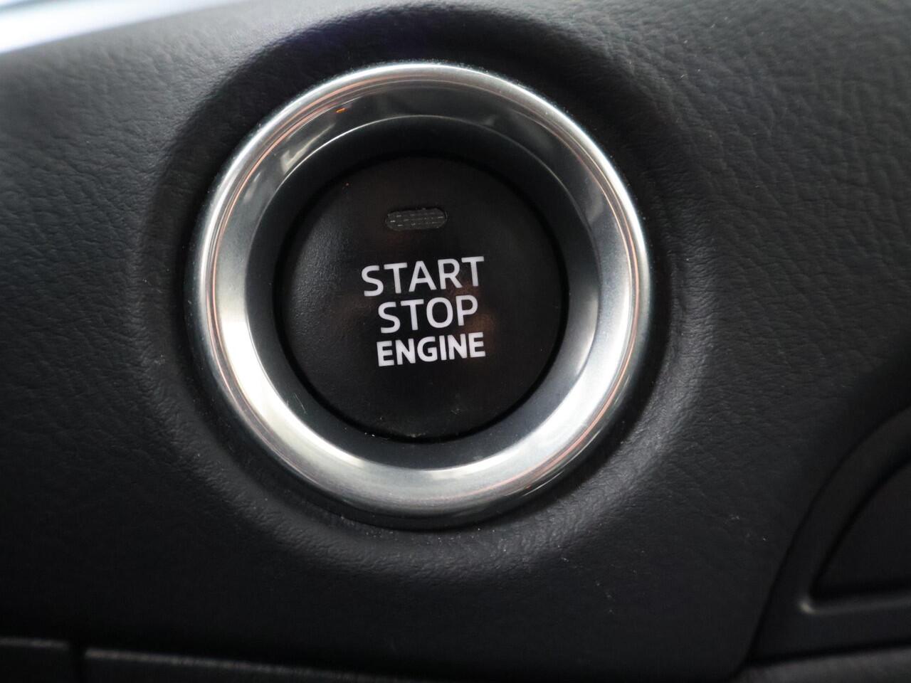 Mazda CX-5 2.0 SkyActiv-G 165 Comfort | 165 PK | Automaat | Multifunctioneel stuurwiel | Spraakbediening | Cruise control | Automatische verlichting | Dab+ | Bluetooth | Navigatie | PDC Voor + Achter | Stuurverwarming | Stoelverwarming | Climate | Autohold |