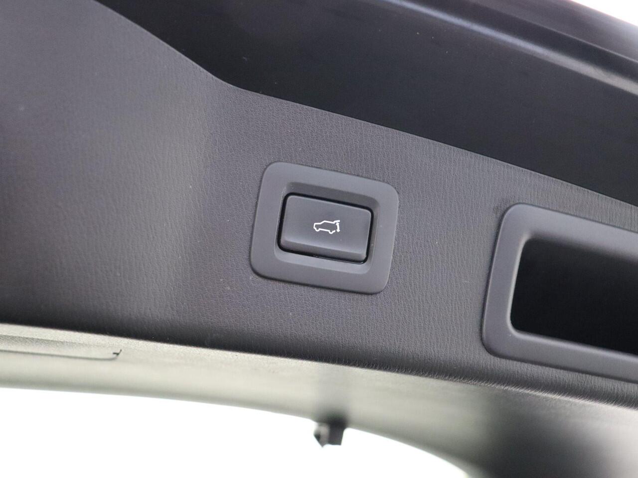 Mazda CX-5 2.0 e-SkyActiv-G M Hybrid 165 Advantage | Trekhaak | Head-up Display | Stoel en Stuurverwarming | 2000kg Trekgewicht |