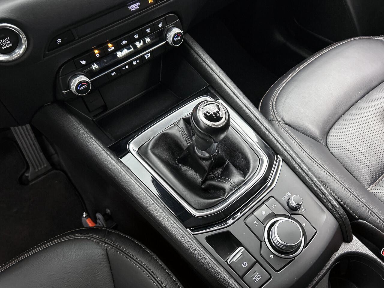 Mazda CX-5 2.0 SkyActiv-G 165 Style Selected / 360° Camera / Elec. achterklep / Trekhaak / Head-up display