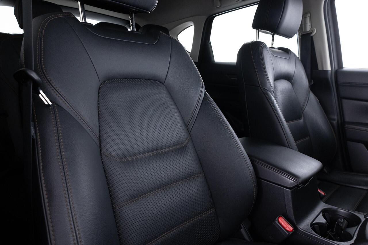 Mazda CX-5 2.5 SkyActiv-G 194 Luxury | AUTOMAAT | APPLE CARPLAY | LEDER | HEAD UP | 360 CAMERA | BOSE AUDIO | HEAD UP | 19 INCH LM | STOELVENTILATIE VOOR |