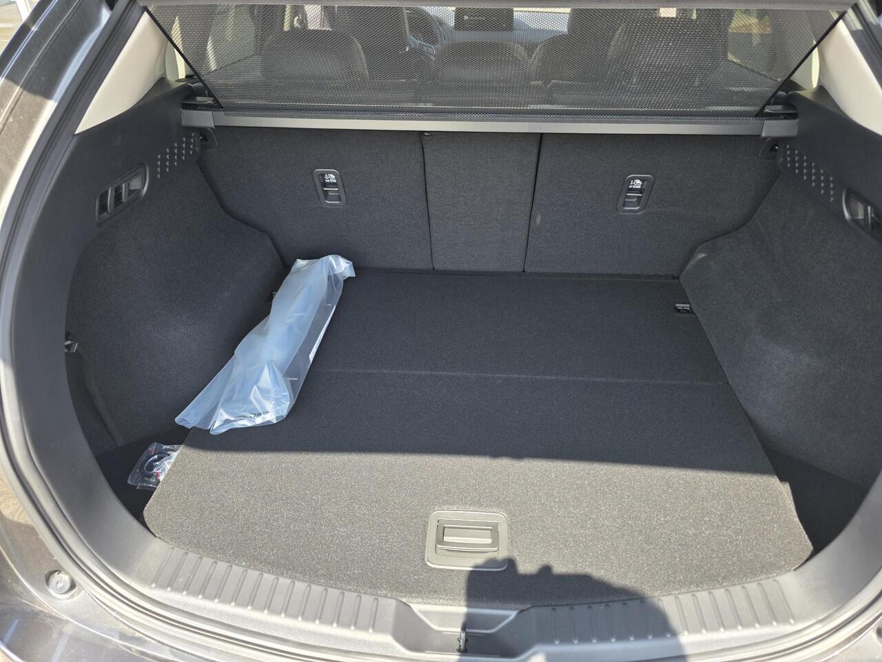 Mazda CX-5 2.0 e-SA-G M Hybrid 165 Exclusive line 7.500,- korting | Elektrische stoelen met geheugenstand | Stoelkoeling en Verwarming | Stuurverwarming | 360 Camera | Bose | Adaptieve cruise control | Head-up Display |