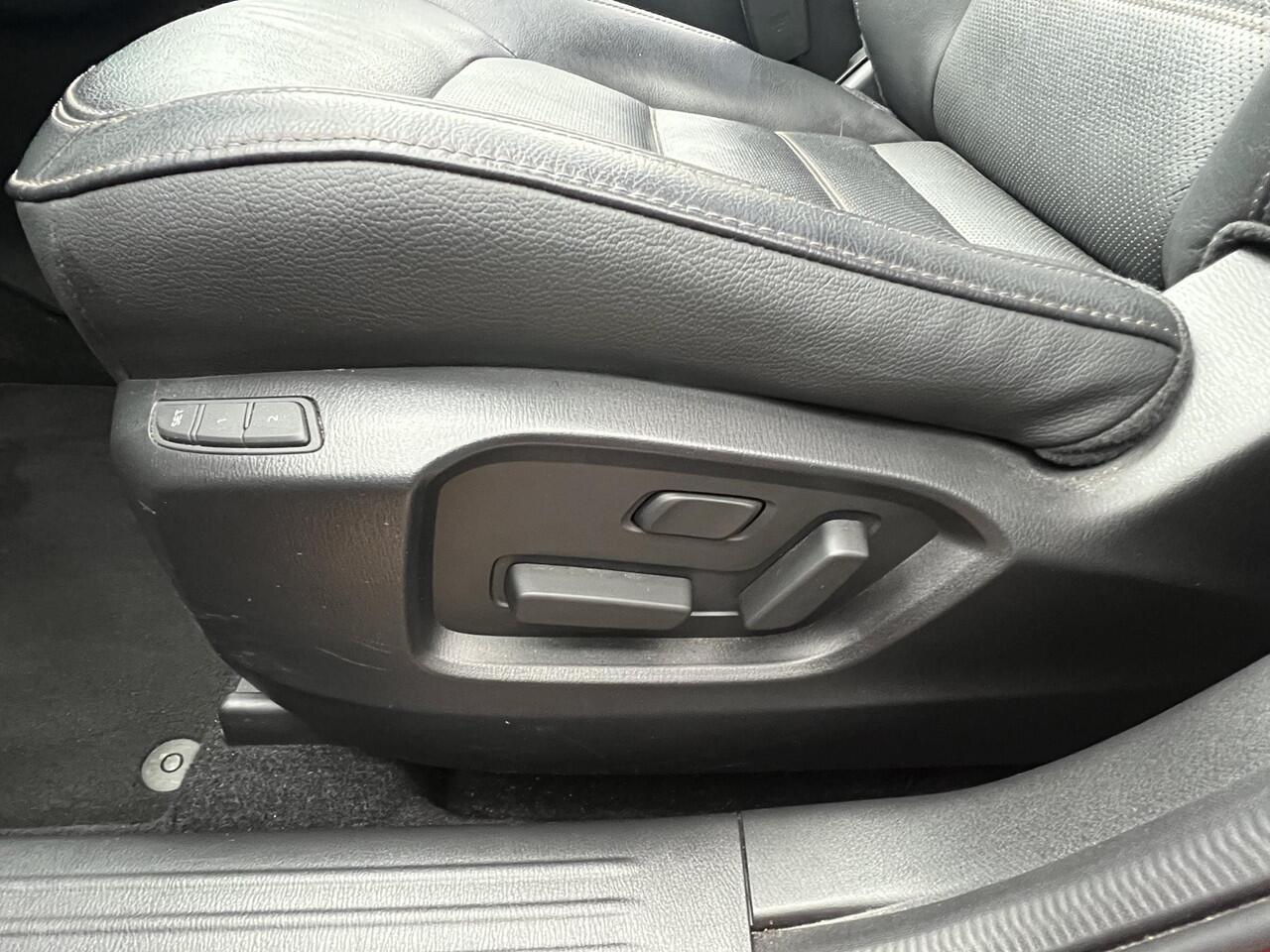 Mazda CX-5 2.0 SkyActiv-G 165 Luxury TREKHAAK | 360 CAMERA | LEDER | HEAD-UP | STOEL VERWARMING | STOEL VENTILATIE | NED. AUTO | DEALER ONDERHOUDEN | LAGE KM STAND 53.273