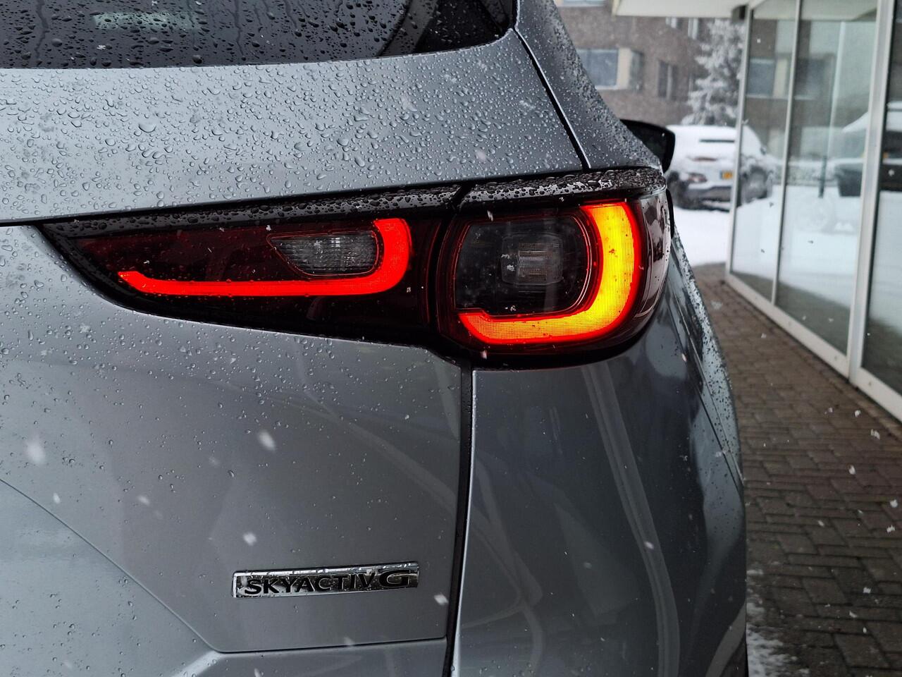 Mazda CX-5 2.0 SkyActiv-G 165 Luxury | Apple Carplay/Android Auto | Head-up Display | Stoel/stuurverwarming | Elektrische achterklep | Lichtmetalen velgen | Climate control | Adaptief Cruise Control | Keyless start/entry |