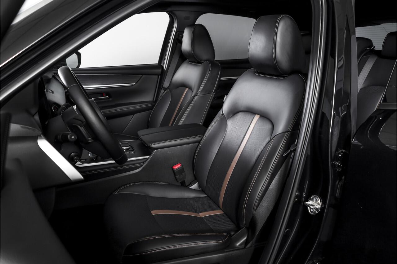 Mazda CX-60 2.5 e-SkyActiv PHEV Homura Plus | S/K-Panodak | Adapt. Cruise | Elek. Stoel-+verwarming & Ventilatie | Leder | HUD | 360 Camera | Bose | NAV+App. Connect | LM 20" | 0617