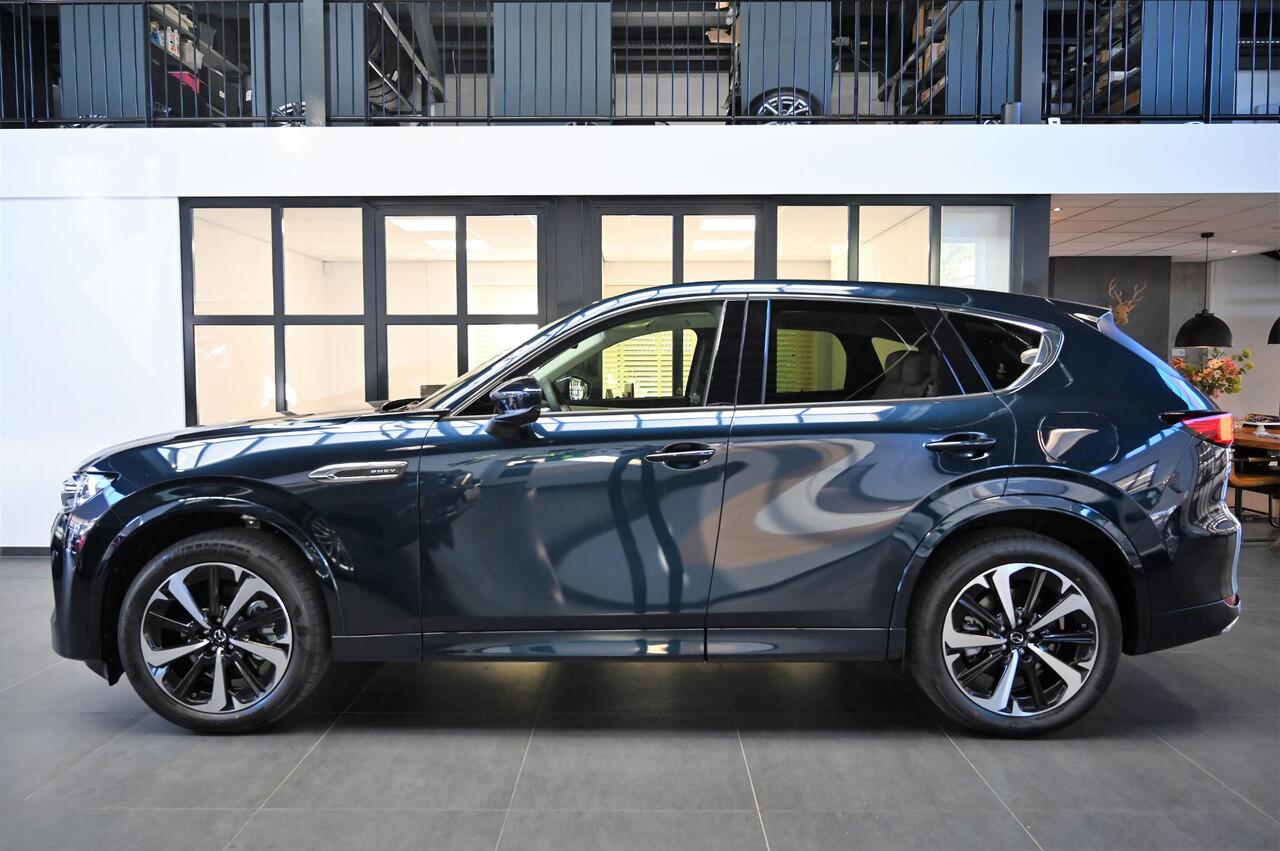 Mazda CX-60 e-SkyActiv 327 PHEV automaat Takumi Comfort & Convenience/Sound & Driver Assistance & Panoramic Pack *Trekhaak* *Dealeronderhouden* *Verwacht*