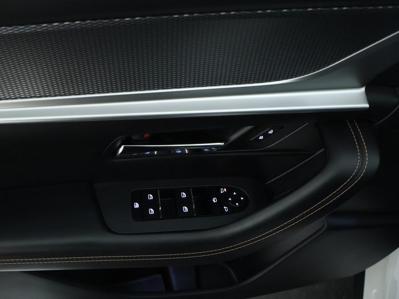 Mazda CX-60 2.5 e-SkyActiv PHEV Homura | Panoramadak | electrische Kofferklep | CS & DA & P pack