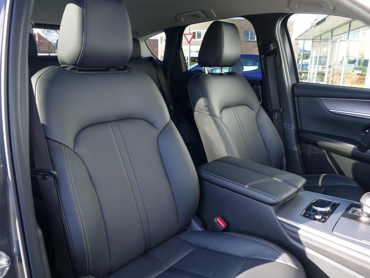 Mazda CX-60 2.5 e-SkyActiv PHEV Homura | Driver Assistance Pack | Convenience & Sound Pack | Logo's Zwart | Keyless Block | RIJKLAARPRIJS!