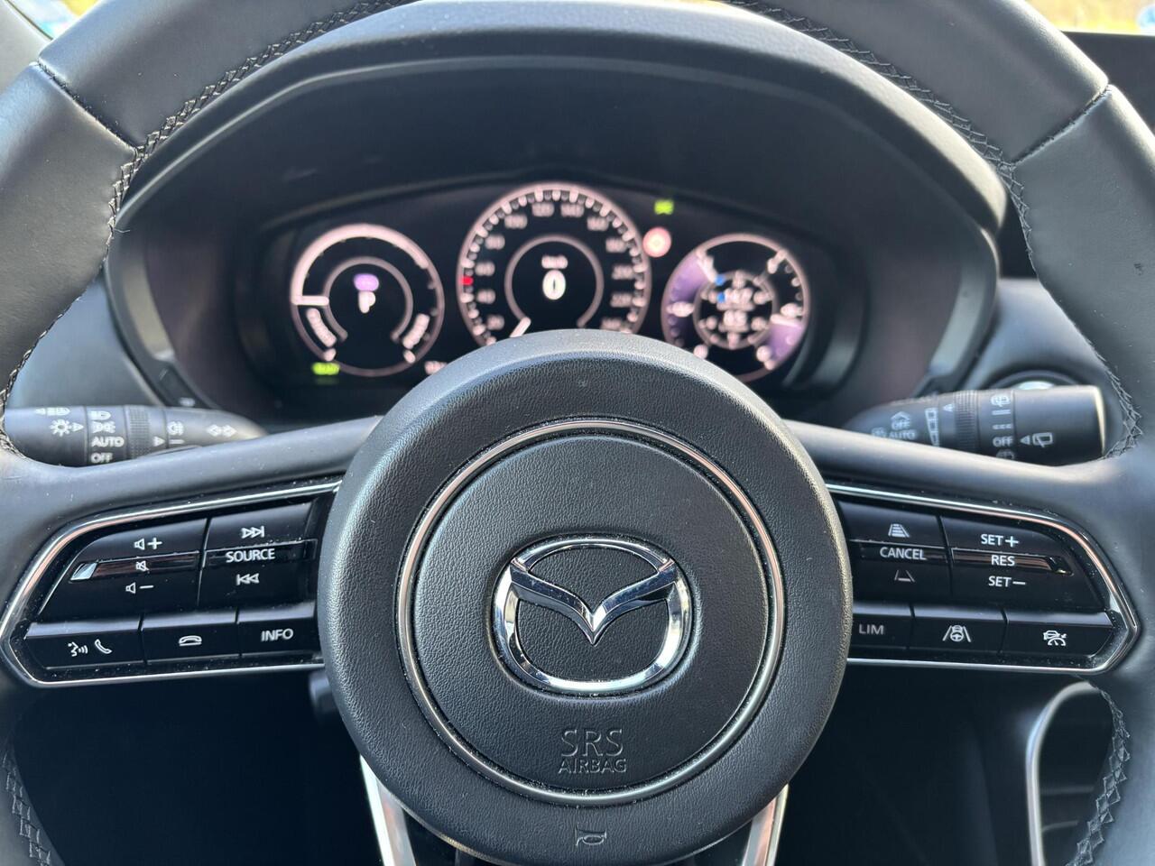 Mazda CX-60 2.5 e-SkyActiv PHEV Homura NL-Auto, 1e Eig.,Trekhaak, Navigatie, Apple Carplay / Android Auto,A. Rij-Camera, Cruise control ad. Leer, Head-up, Stoelverw.+ geheugen, Stuurverw.