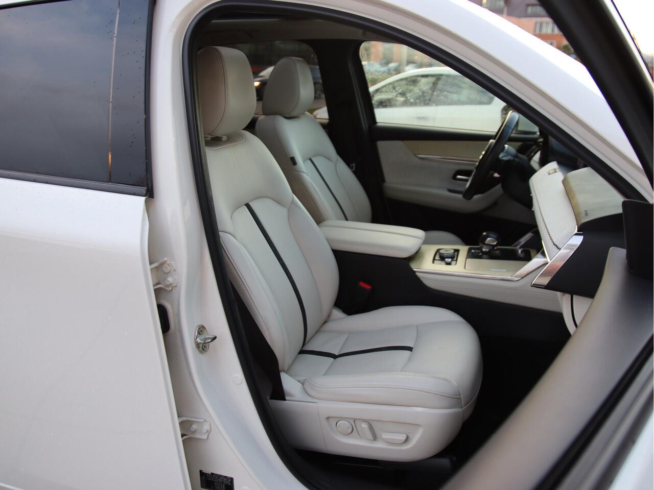 Mazda CX-60 2.5 e-SkyActiv PHEV Takumi Plus Panorama dak, HUD, Trekhaak, FULL OPTIONS Prijspakker!