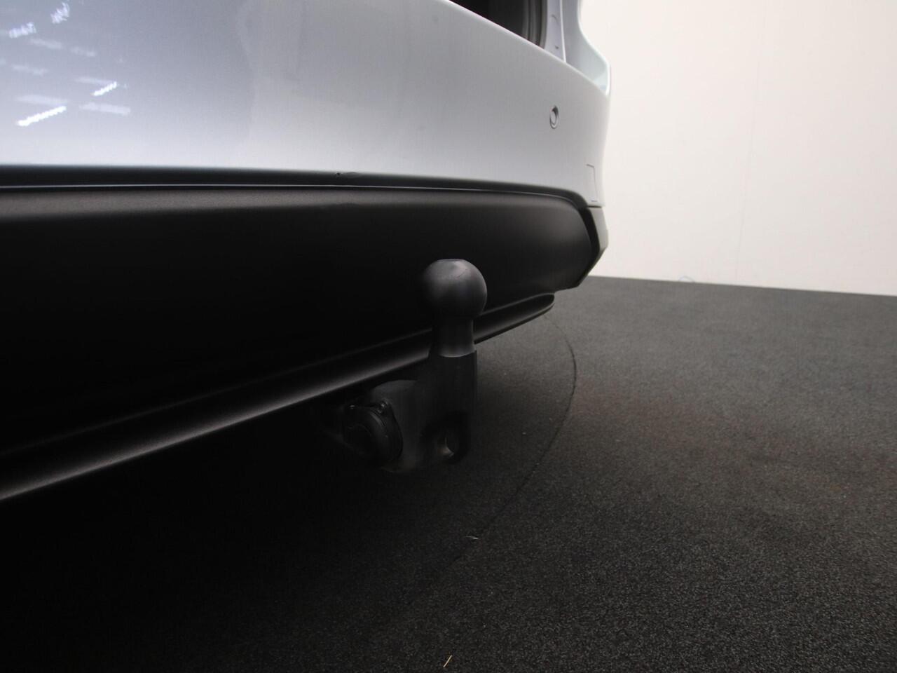 Mazda CX-60 2.5 E-SKYACTIV PHEV Exclusive-Line 4WD automaat | Panorama Pack | Comfort Pack met wegklapbare trekhaak en all-weather banden : dealer onderhouden