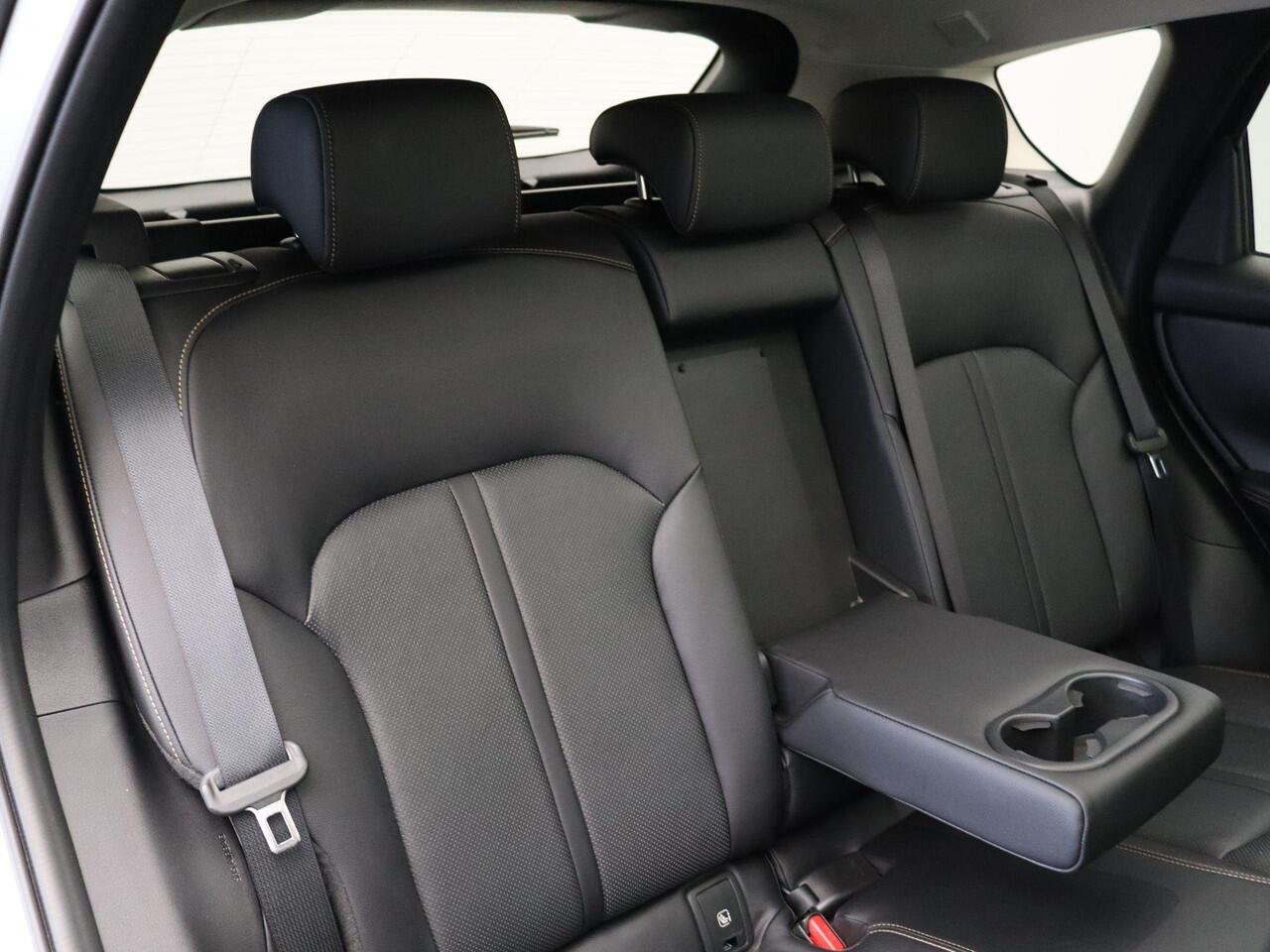 Mazda CX-60 3.3 e-SkyActiv Homura | Trekhaak | Panoramadak | Trekgewicht 2500kg | Stoelverwarming | Stoelventilatie | Bose Audio |