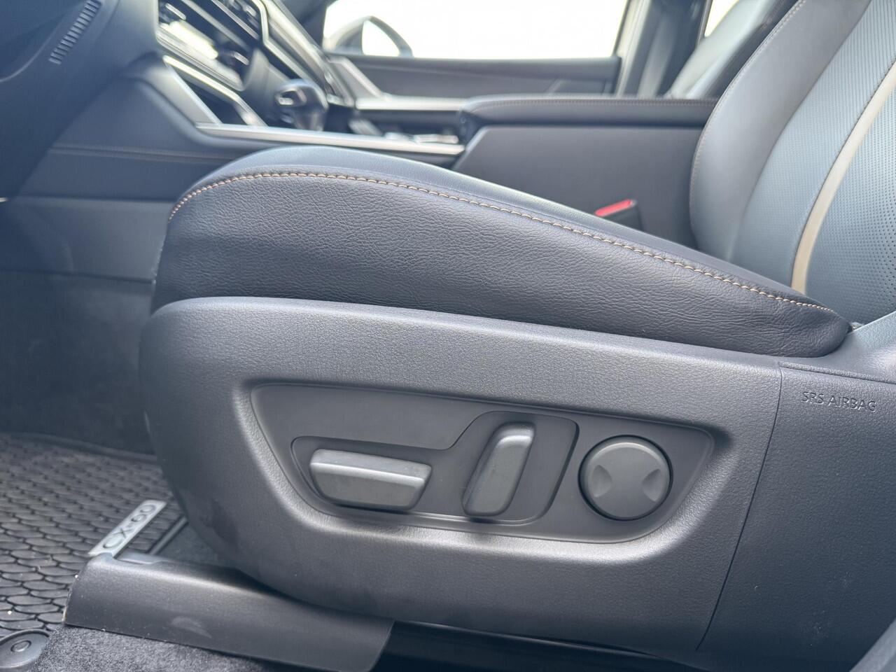 Mazda CX-60 2.5 e-SkyActiv PHEV Homura Business Edition | Stoelverwarming/verkoeling | Adaptive cruisecontrol | Lederen bekleding | Elektrische stoelen met geheugenfunctie | Stuurwiel elektrisch verstelbaar |360* camera | Elektronische achterklep |