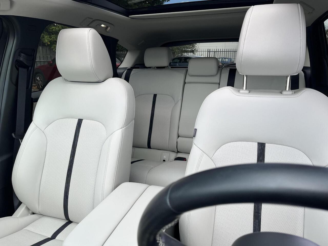 Mazda CX-60 2.5 e-SkyActiv PHEV Takumi | Convenience Pack | Driver Assistance Pack | Panorama Pack |