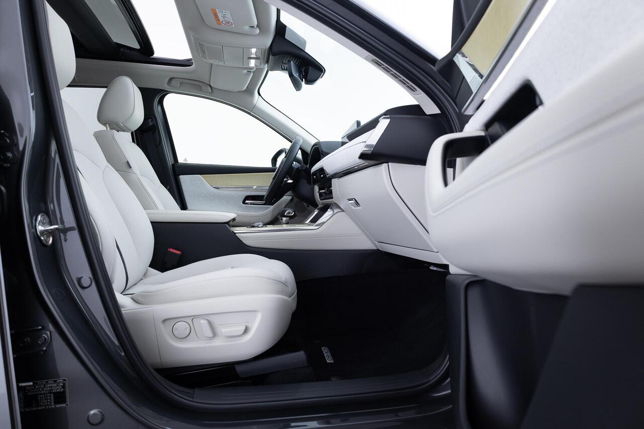 Mazda CX-60 2.5 e-SkyActiv PHEV Takumi CONVENIENCE PACK | DRIVER ASSISTANCE & SOUND PACK | PANORAMA PACK | ALLE OPTIES AANWEZIG | NED. AUTO | GARANTIE T/M 12-2029 |