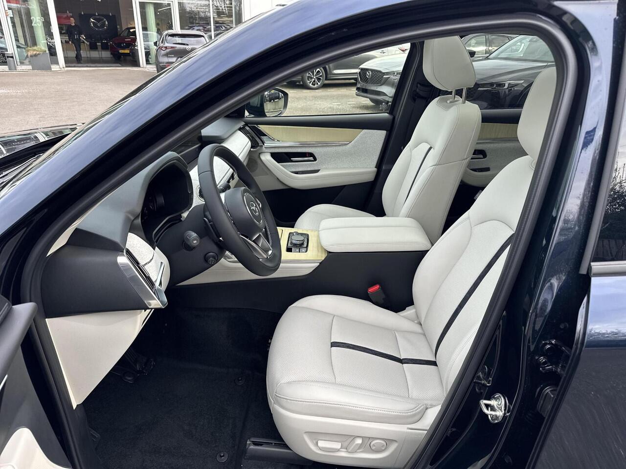 Mazda CX-60 2.5 e-SkyActiv PHEV Takumi Plus | Nieuw model | Schuif/kanteldak | Lederen bekleding