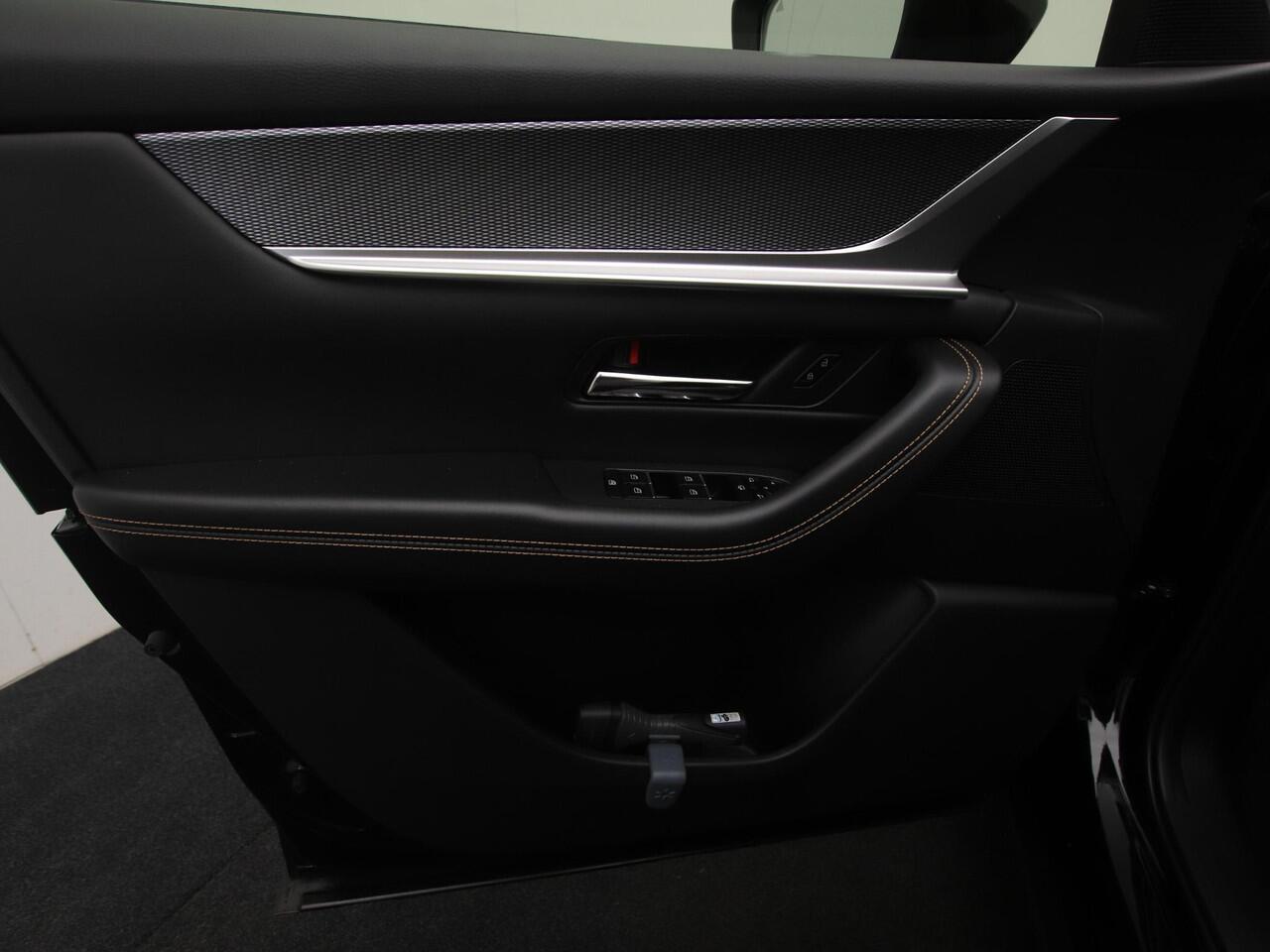 Mazda CX-60 2.5 E-SKYACTIV PHEV Homura 4WD automaat | Driver Assistance Pack met wegklapbare trekhaak : dealer onderhouden (GERESERVEERD)