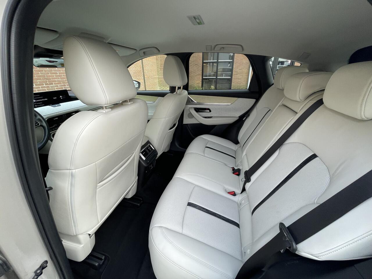 Mazda CX-60 2.5 e-SkyActiv PHEV 327 Takumi | AUTOMAAT | TREKHAAK | LEDER | C&S PACK | DRIVER PACK